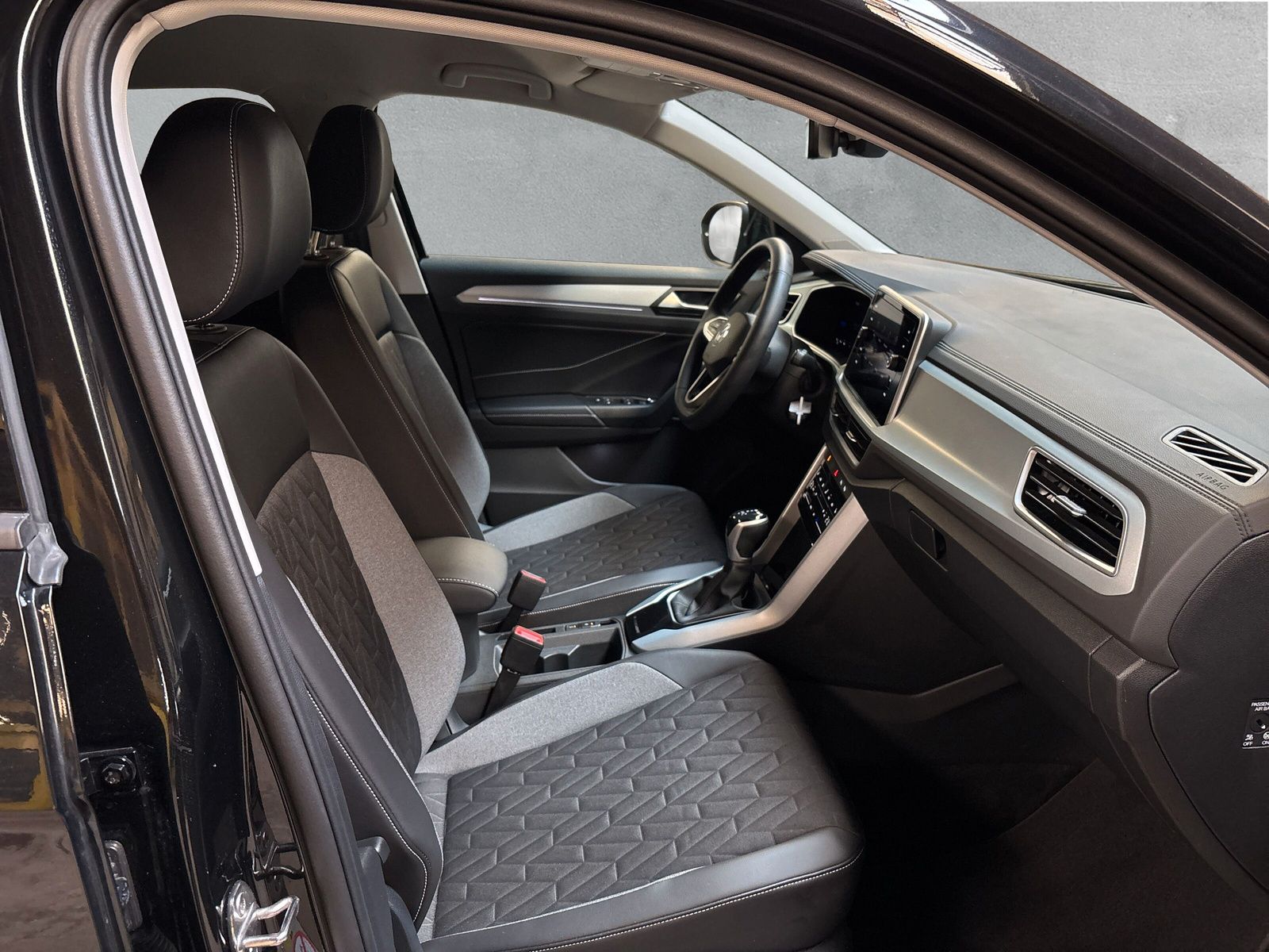 Fahrzeugabbildung Volkswagen T-Roc 2.0 TDI Goal AHK Kamera LED ACC