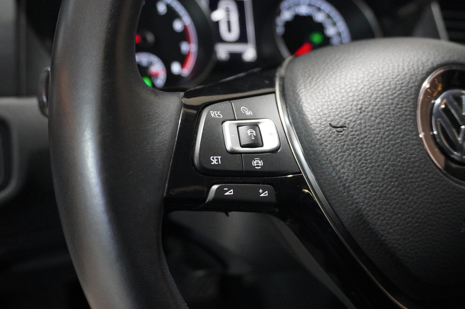 Fahrzeugabbildung Volkswagen Golf VII VARI. 1.5 TGI COMFORT. DSG NAVI/LED/ACC