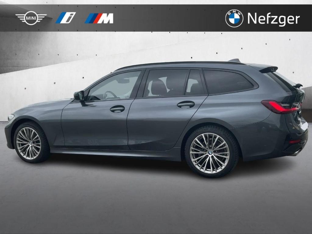 BMW 320 d xDrive Touring Sport Line  Park-Assistent