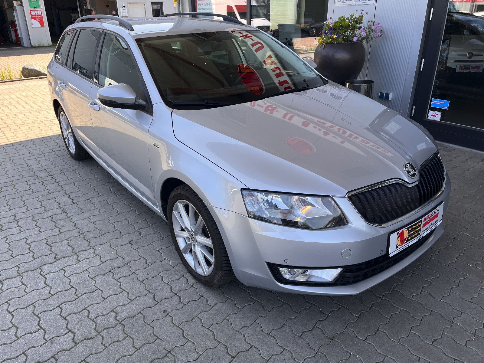 Fahrzeugabbildung SKODA Octavia Combi Joy