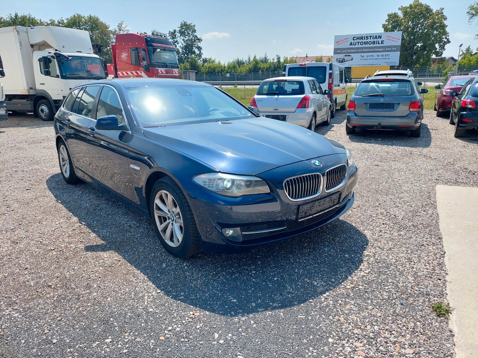 BMW 523 2010 — interior