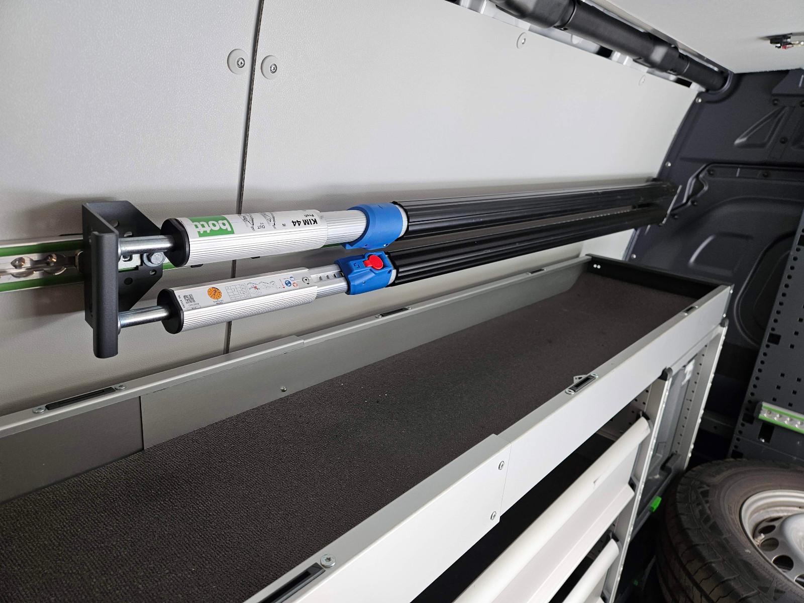 Mercedes-Benz eSprinter 414 BOTT WERKSTATT REGALE FULL HOUSE