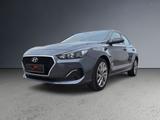 Hyundai i30 Fastback Trend-S.heft/LenkHz./SitzHz/Spurhlt - Hyundai i30 Trend mit Benzin-Antrieb