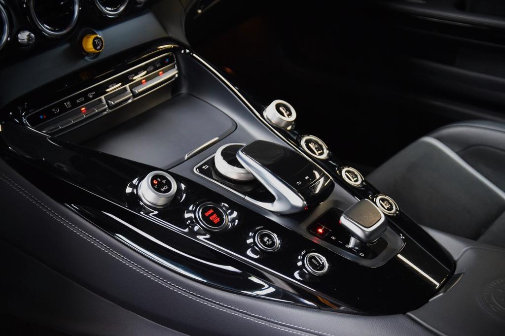 Mercedes-Benz AMG GT R