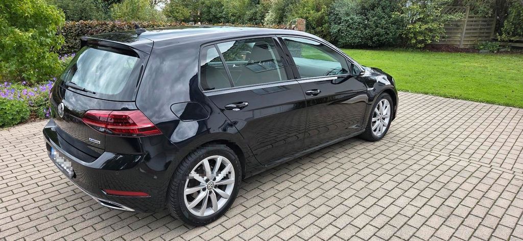 Image of Volkswagen Golf