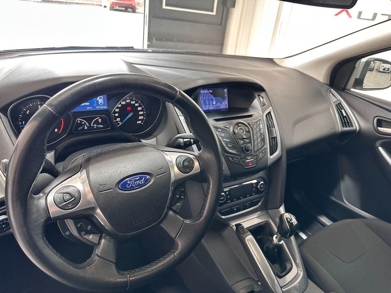 Ford Focus 2013 — photo 14