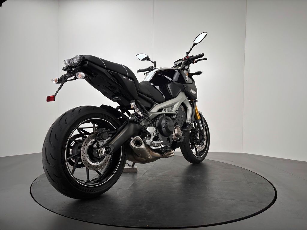 Fahrzeugabbildung Yamaha MT-09 *TOP-ZUSTAND *2. HAND *SERVICE NEU