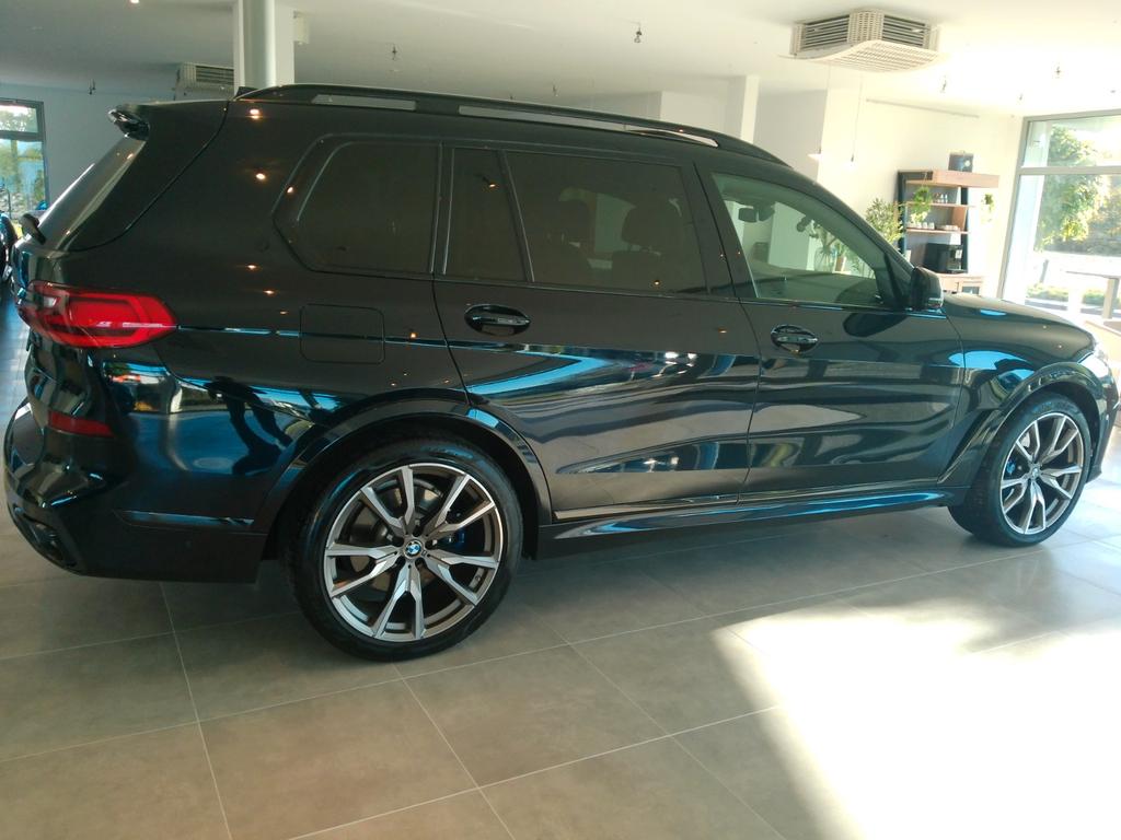 BMW X7 M50