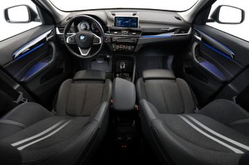 BMW X1 sDrive20i Sport Line RFK LED AHK 18"