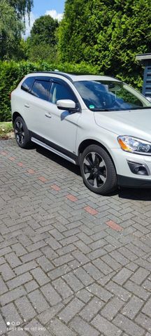 Volvo XC60 230PS