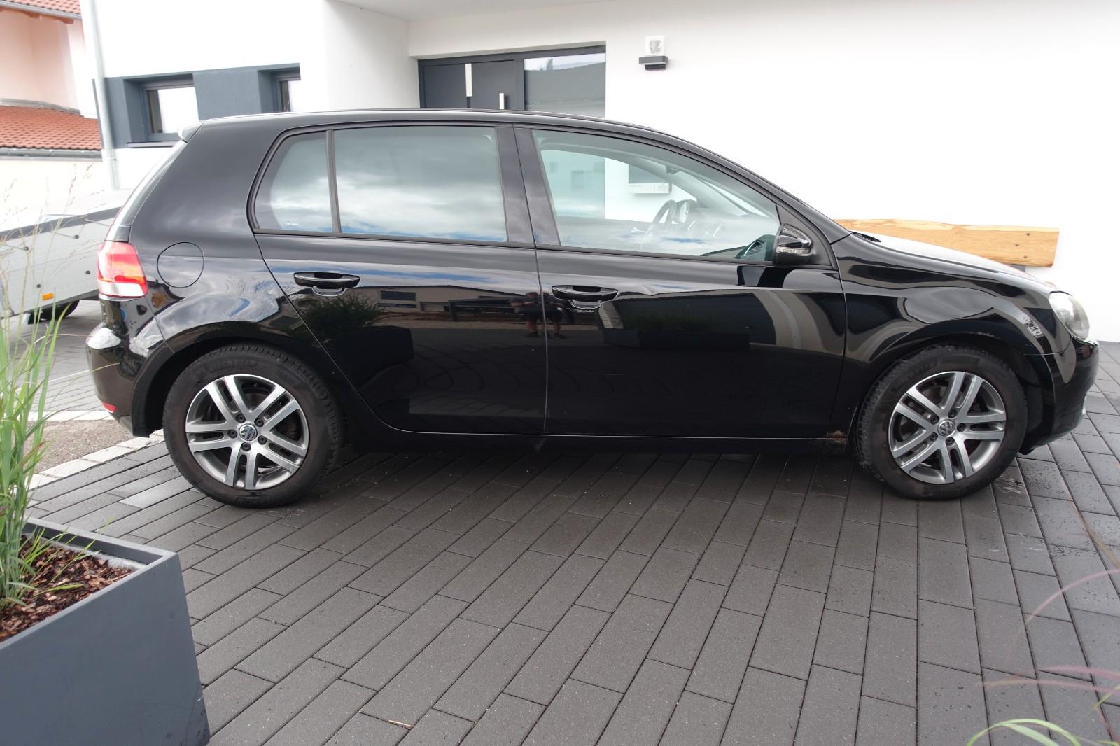 Volkswagen Golf 2009 — engine 1.390 cm³, 122 HP (90kW)
