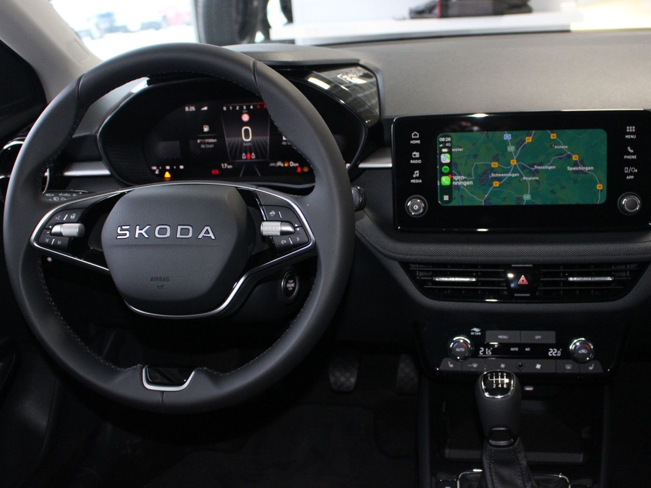 Fahrzeugabbildung SKODA Fabia 1.0 TSI Selection RFK/SHZ/APP/Keyless