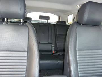 Land-Rover Discovery - 9