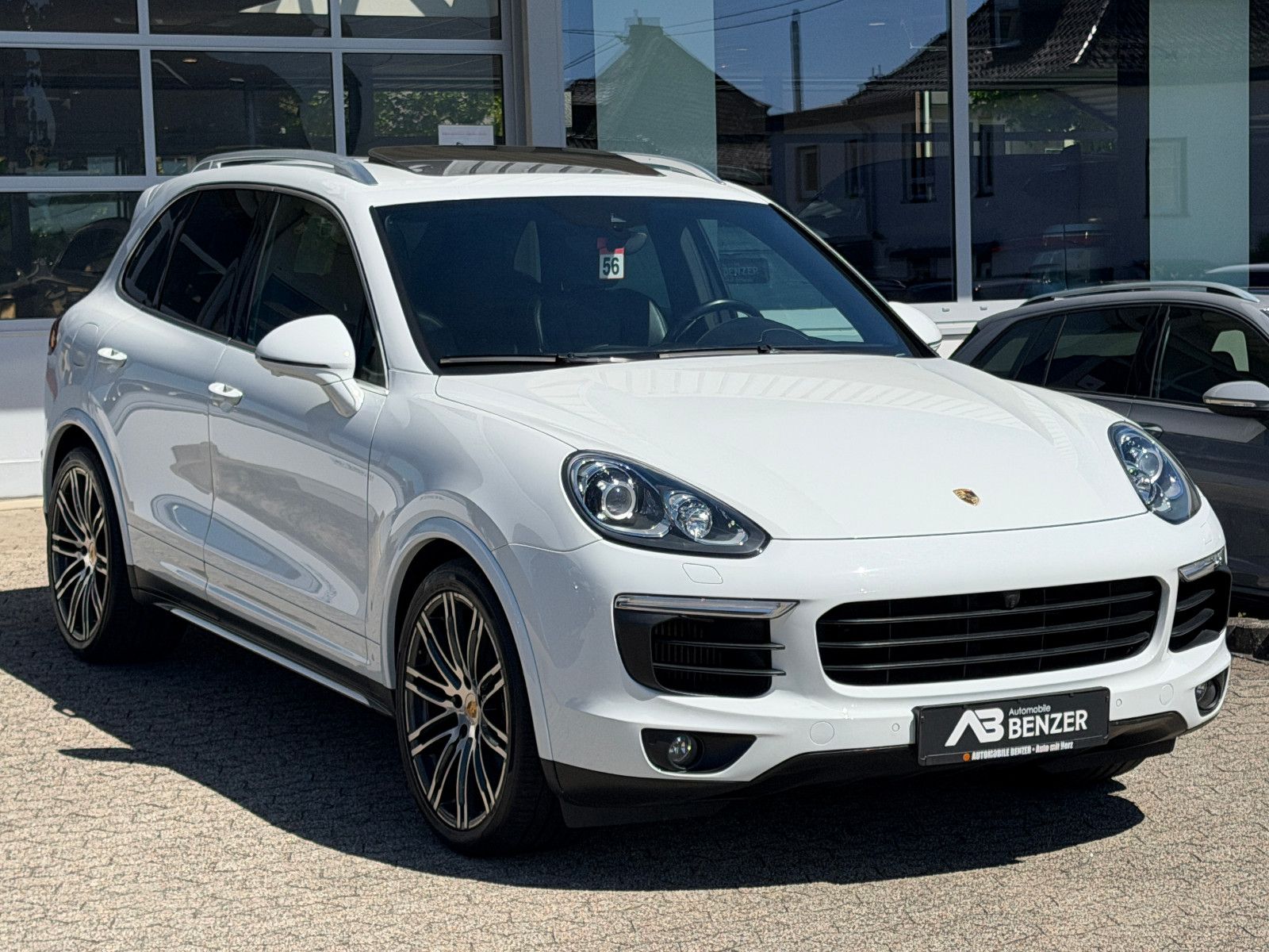 Fahrzeugabbildung Porsche Cayenne /LED/S-DACH/21"ALU/NAVI/LEDER/KAMERA
