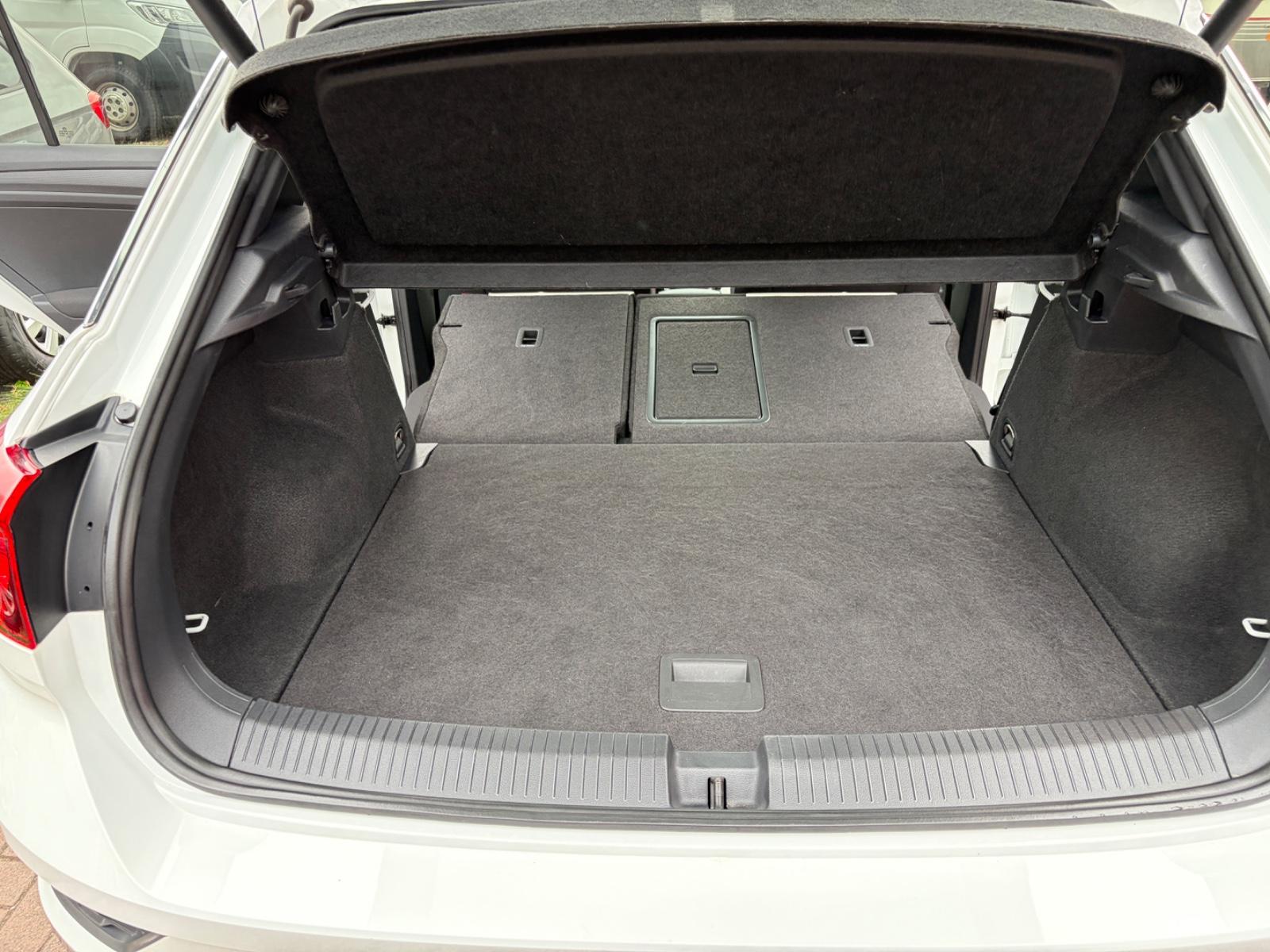 Volkswagen T-Roc Sport 4Motion+AUTOM+NAVI+TEMPOM.+PANOD.+++