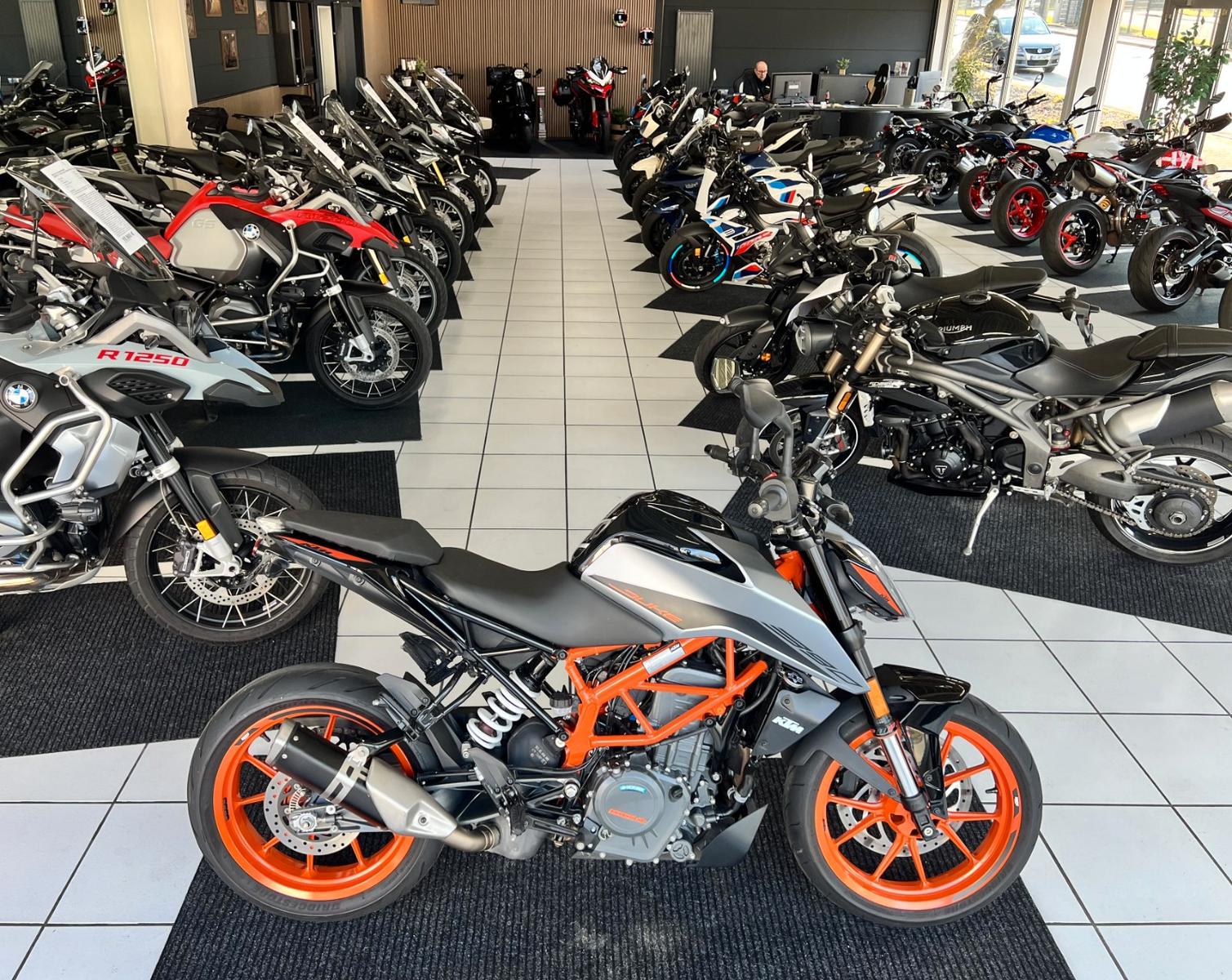 KTM 390 Duke *1.Hand*