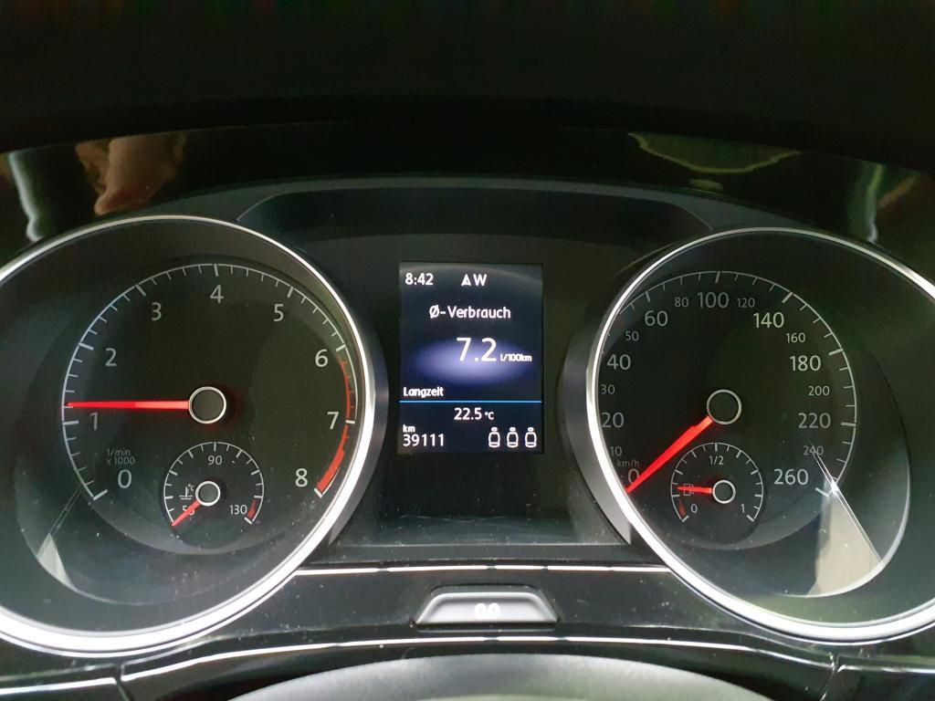 Volkswagen Touran Highline 1.5 TSI AHK*Tempo*PDC*Nav*Klima