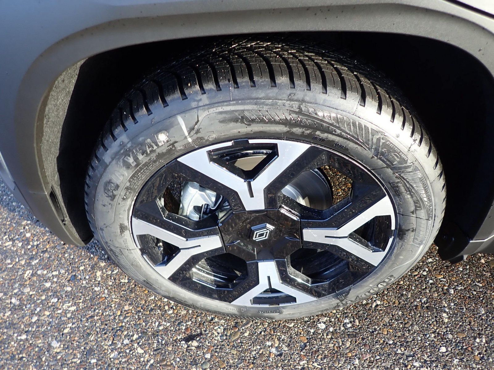 Fahrzeugabbildung Renault R 4 E-Tech elektrisch Techno 150 Comfort Range