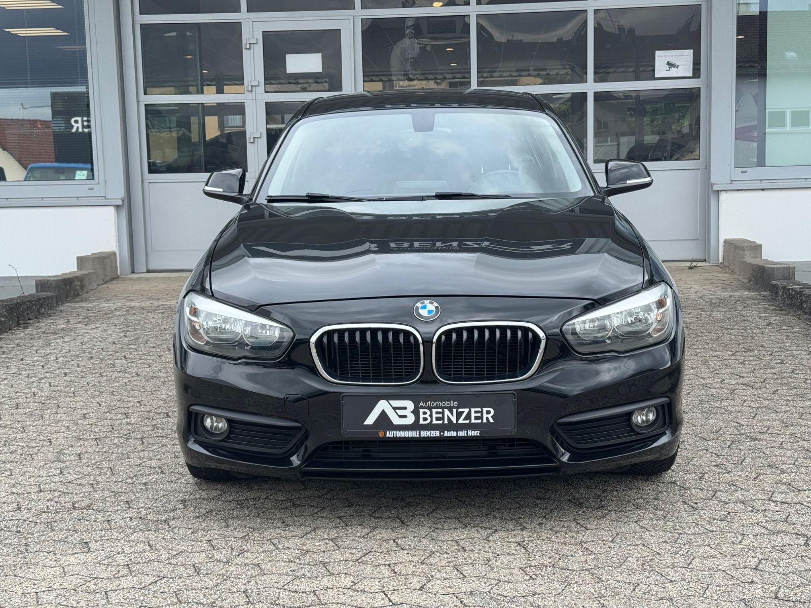 Fahrzeugabbildung BMW 116 i Sport Line 4200€ Netto EXPORT
