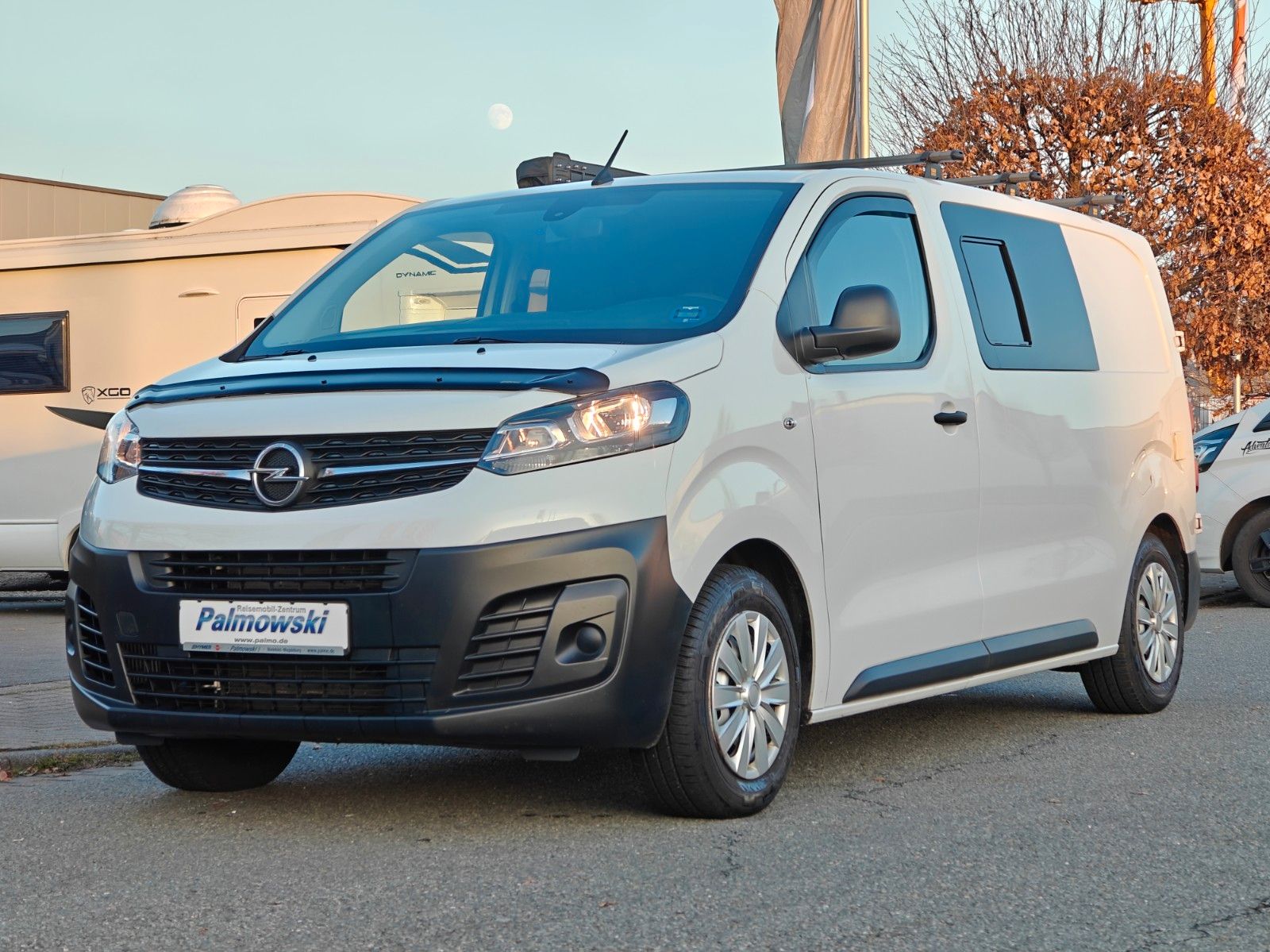 Fahrzeugabbildung Opel Vivaro Kasten FlexSpace M  DoKa - Bettbox, AHK