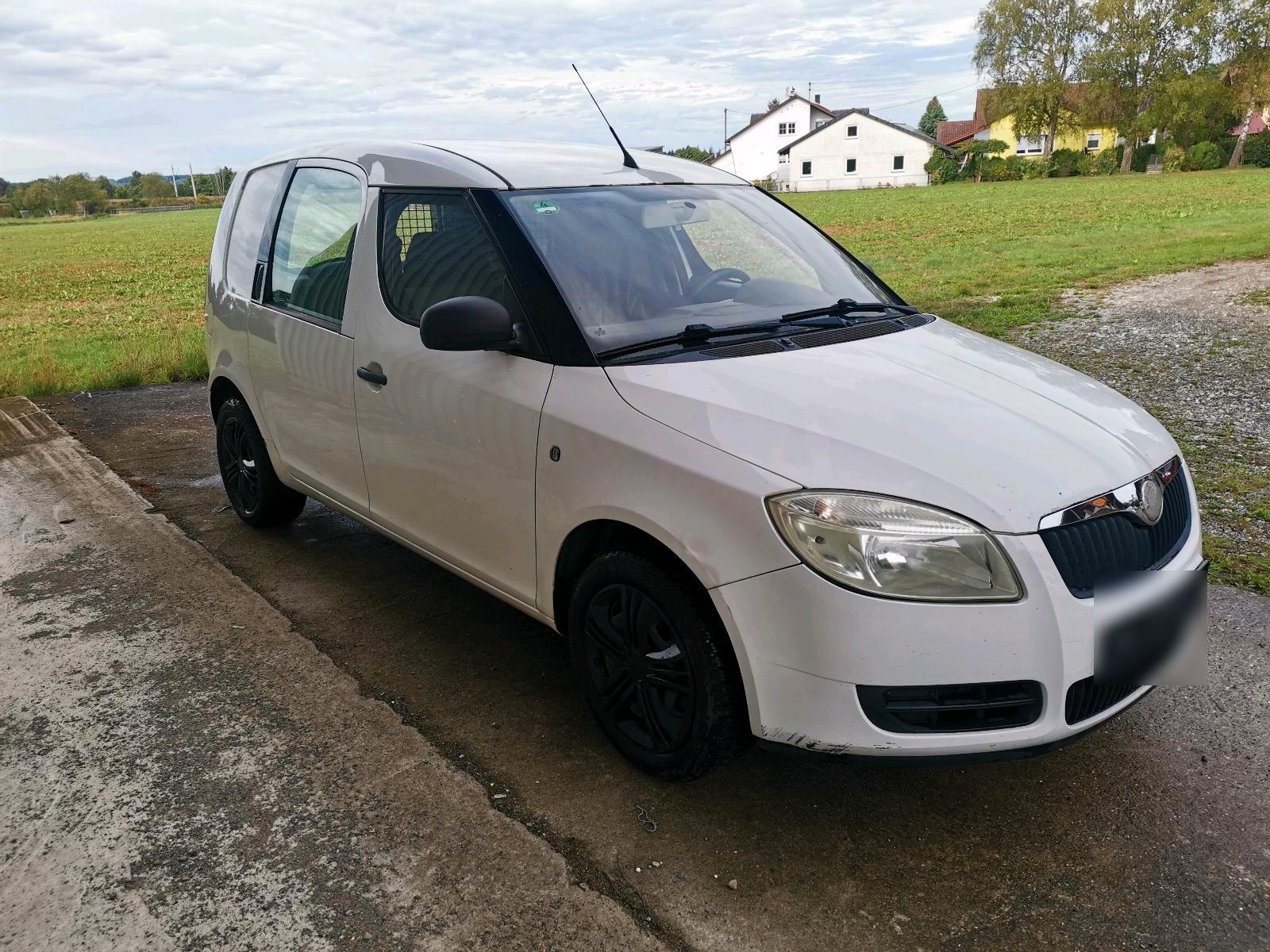 Skoda Roomster 2009 — engine 80 HP (59kW)