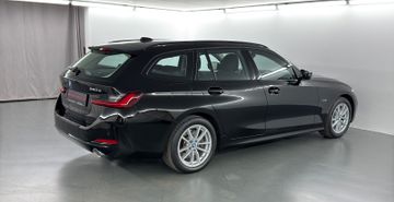 BMW 320 - 4