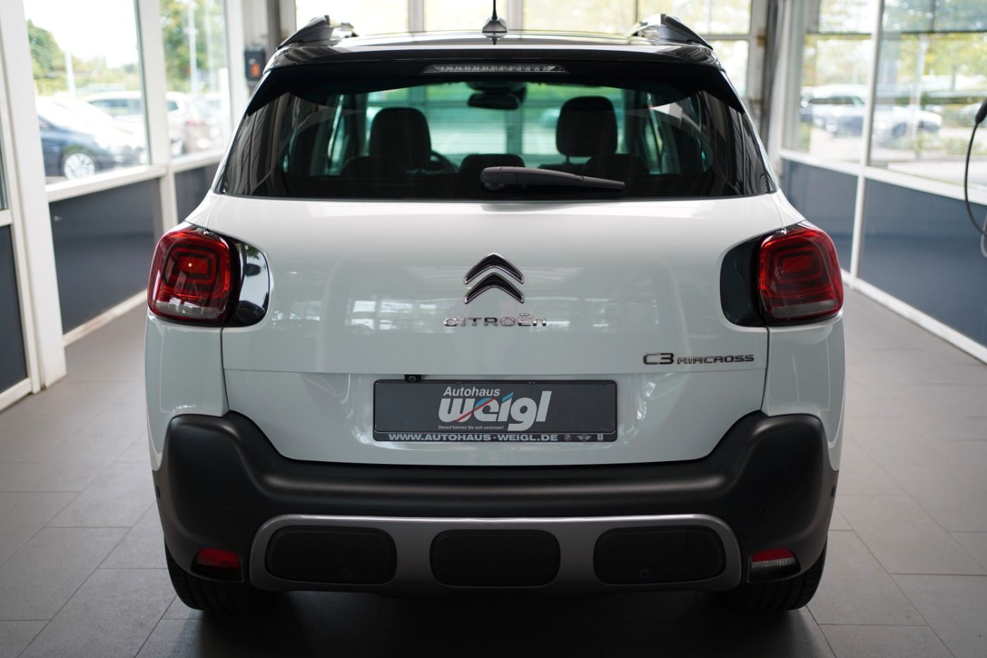 Fahrzeugabbildung Citroën C3 Aircross PureTech 110 Shine Schiebedach Navi