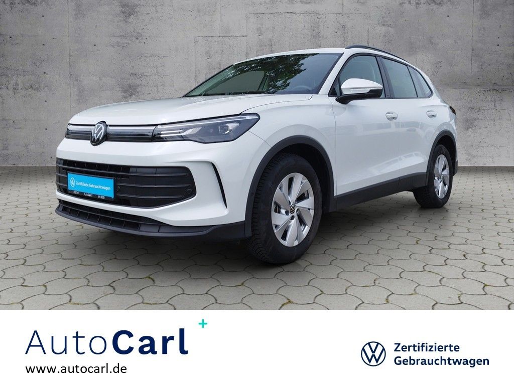 Volkswagen Tiguan - 1