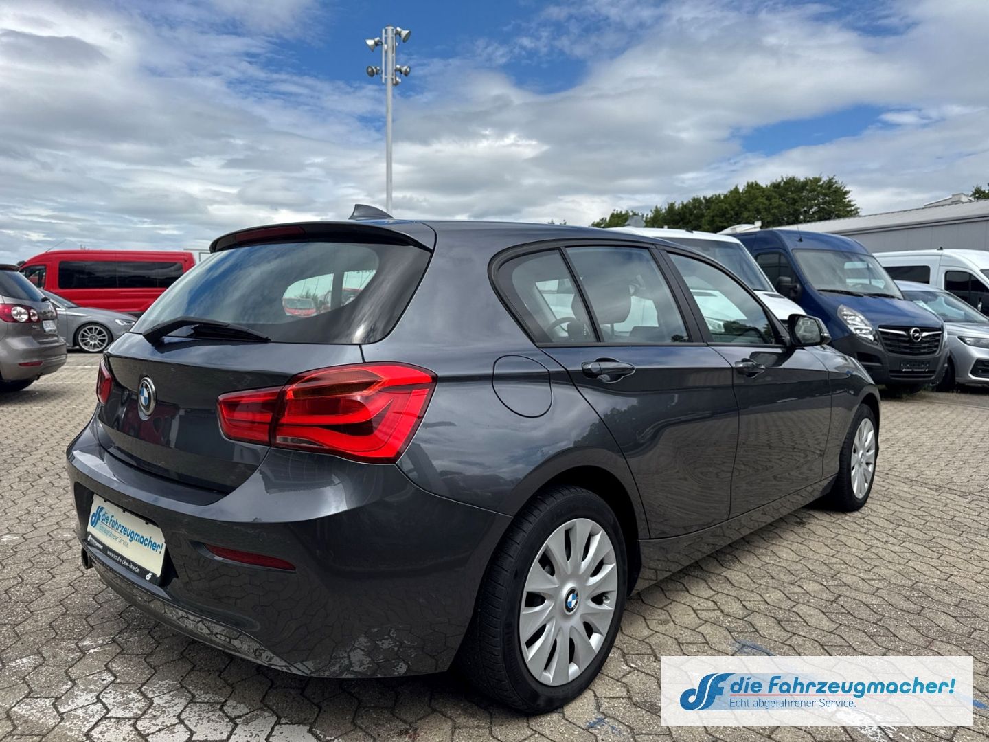 Fahrzeugabbildung BMW 116 d Advantage Navi ACC Mehrzonenklima Fahrerpr
