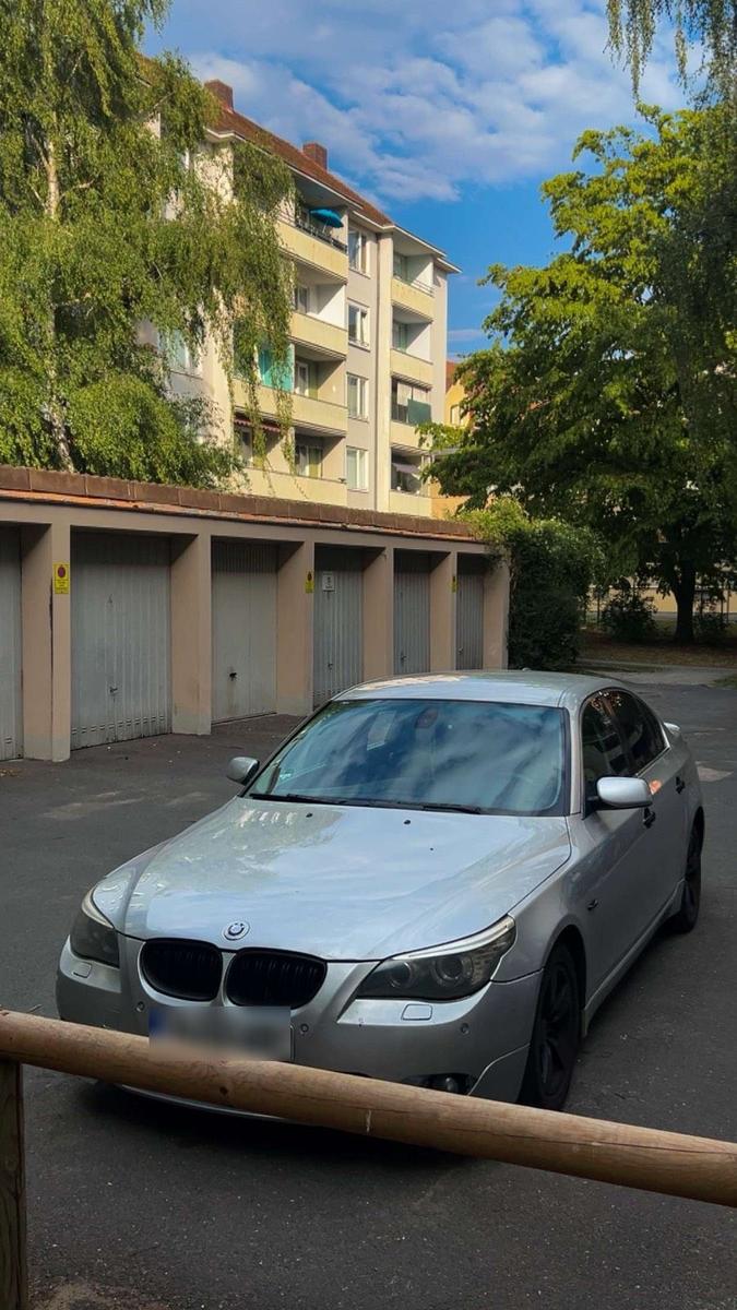 BMW 523