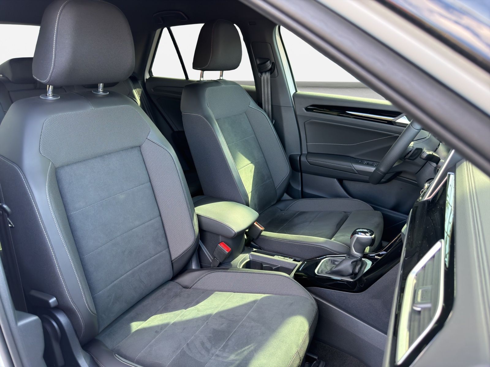 Volkswagen T-Roc - Bild 4