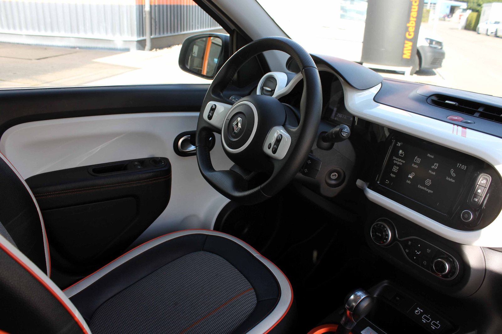 Fahrzeugabbildung Renault Twingo Vibes Electric 21kWh KAM PDC SHZ KLIMA BT