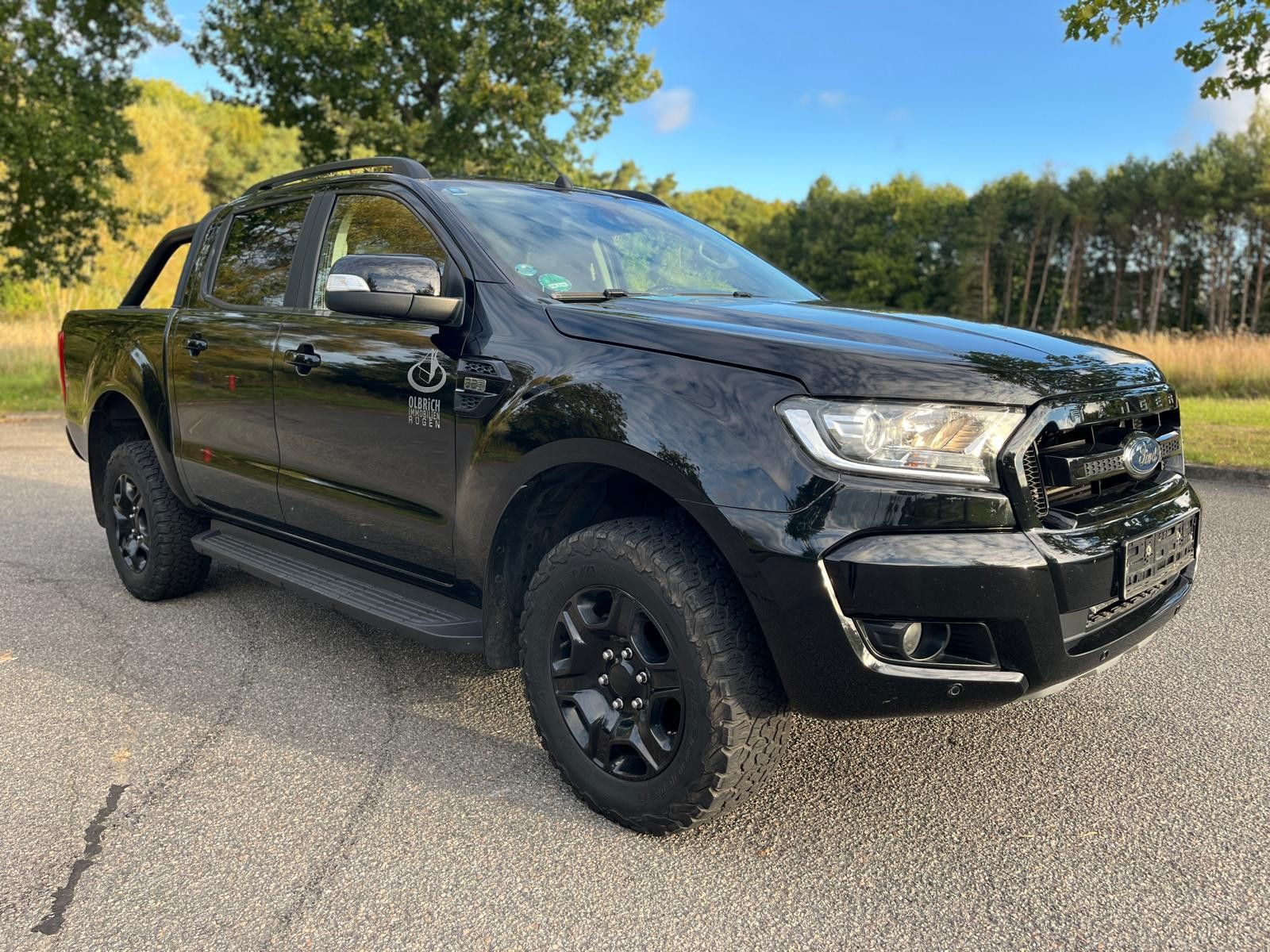 Fahrzeugabbildung Ford Ranger Limited Doppelkabine 4x4/AirSuspension