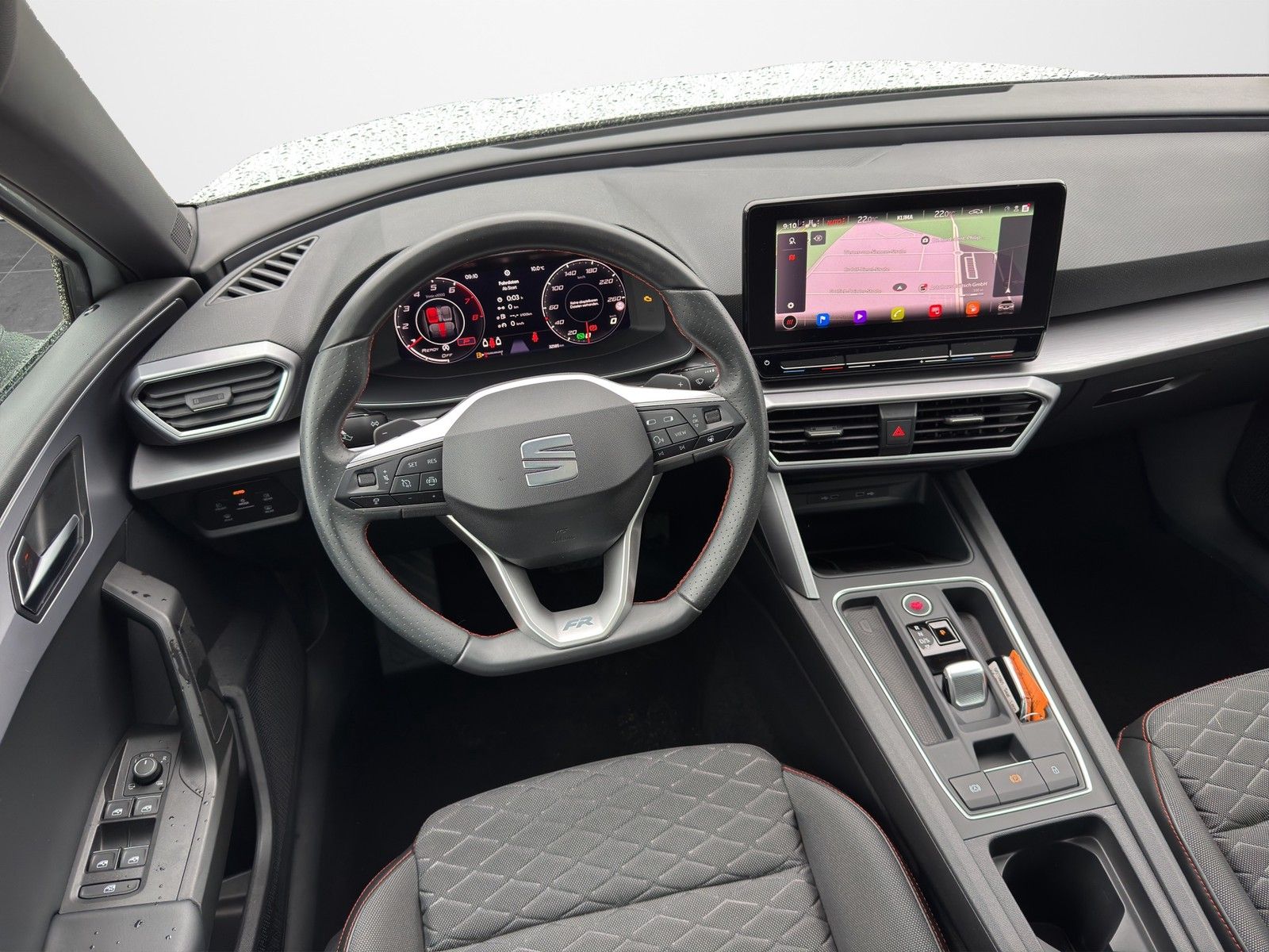 SEAT Leon FR 1.5 eTSI DSG / PANORAMA / NAVI / ACC / D - Image 11