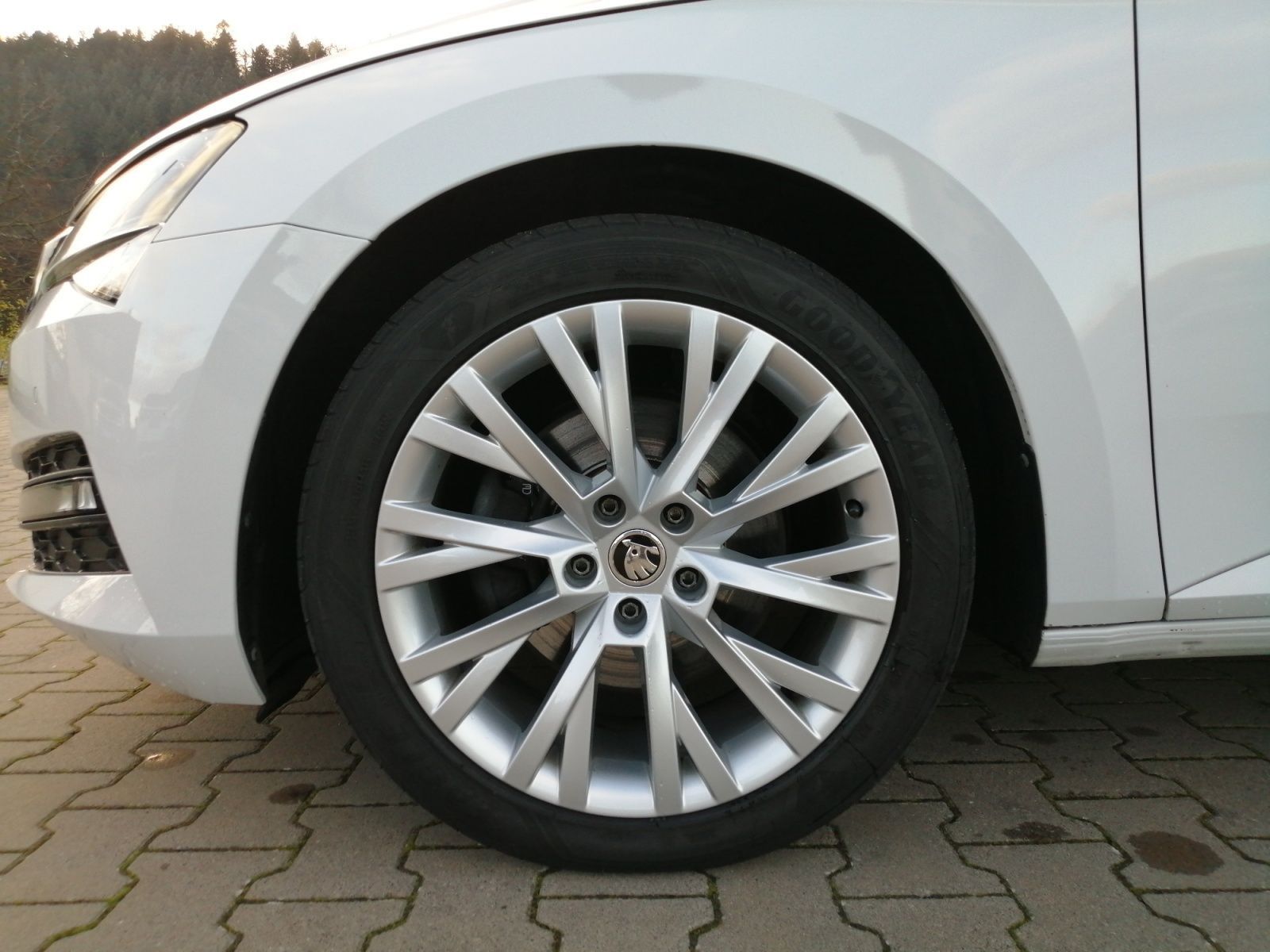 Skoda Superb - Bild 7