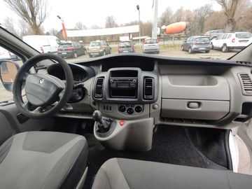 Renault Trafic - 9