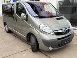 Opel Vivaro Kombi Life Cosmo - gebrauchte Opel Vivaro aus dem Jahr 2011