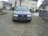 Volkswagen VW VENTO 2 HAND BALD OLDTEIMER WENG KM - Volkswagen Vento mit Benzin-Antrieb