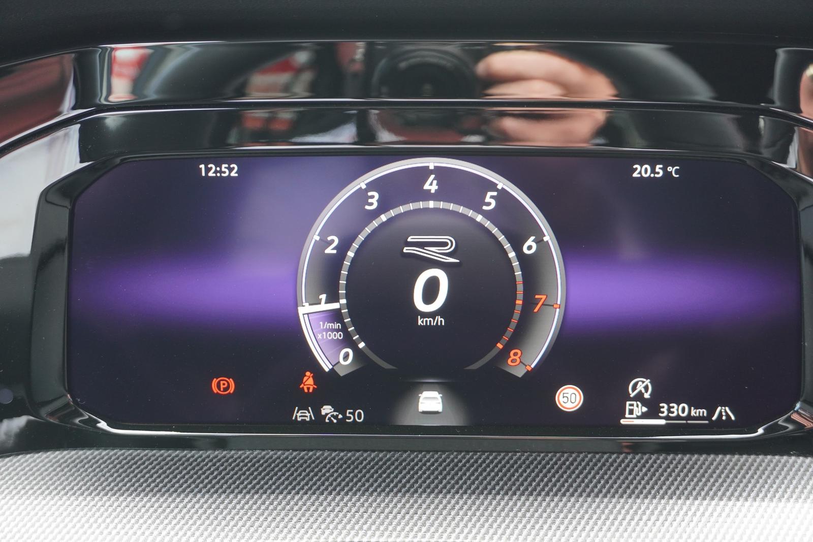 Volkswagen Golf VIII 1.5 TSI R-Line LED App-Connect Kamera, миниатюра 25