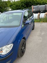 Volkswagen Touran 2.0 Conceptline EcoFuel ... - Volkswagen Touran mit CNG-Antrieb: Kleinbus, 2.0