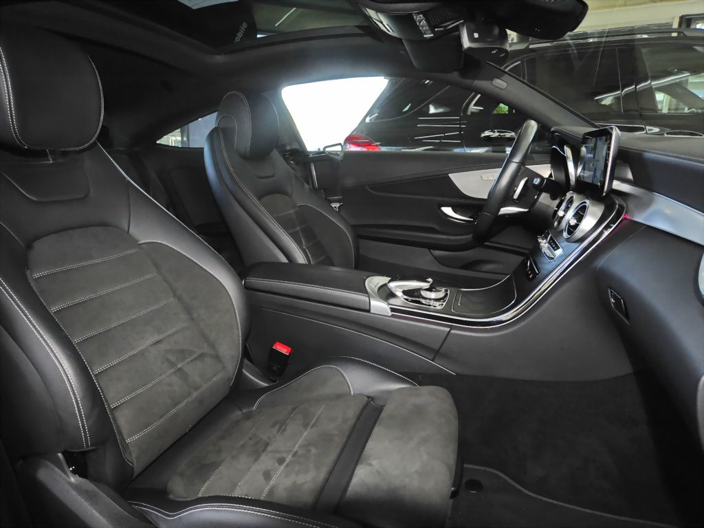 Mercedes-Benz C 200 COUPE AMG KAMERA LED NAVI PDC PANO KEYLESS foto 13