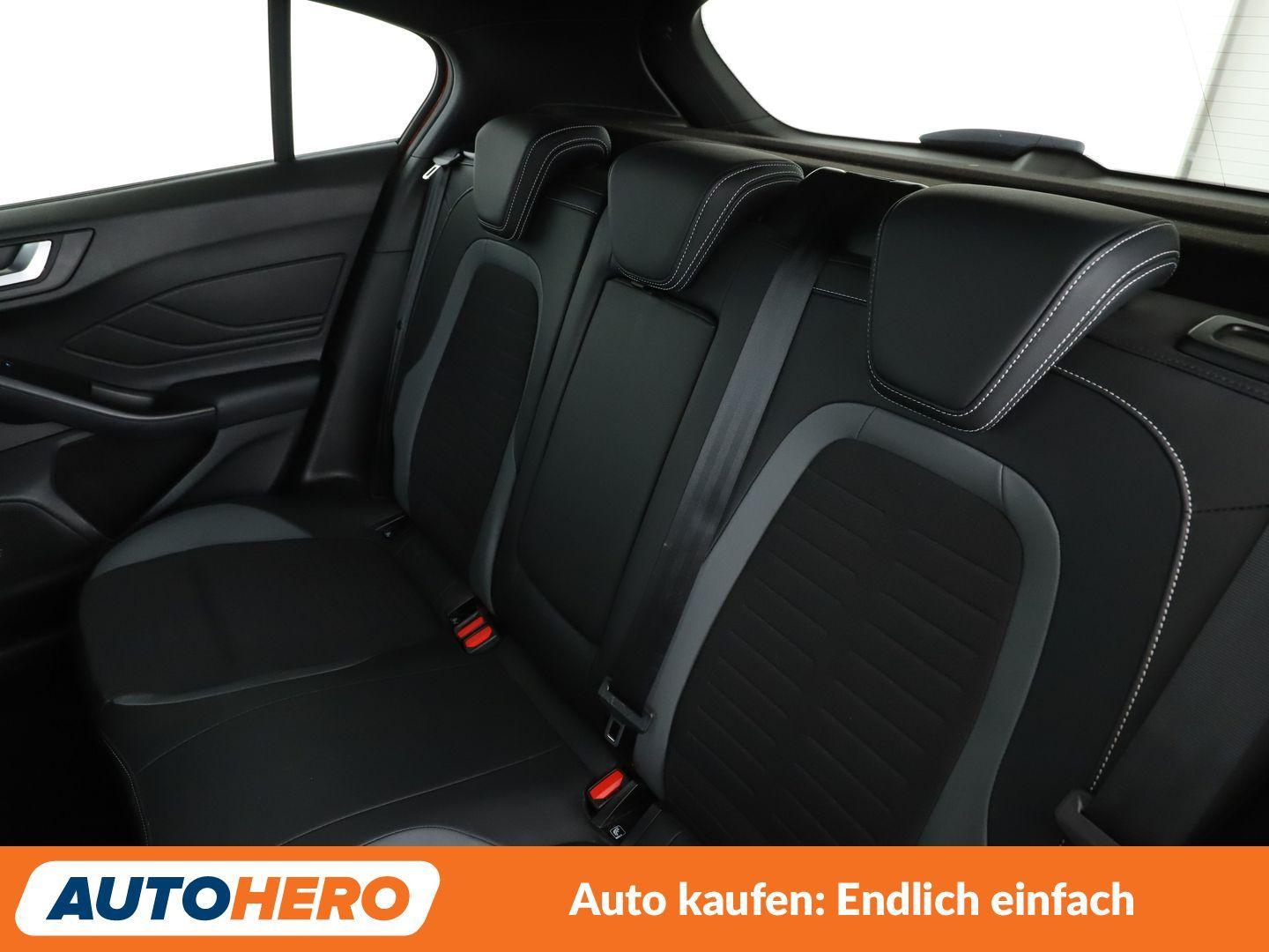 Ford Focus 2.0 TDCi EcoBlue ST*NAVI*LED*ACC*SPUR*PDC*