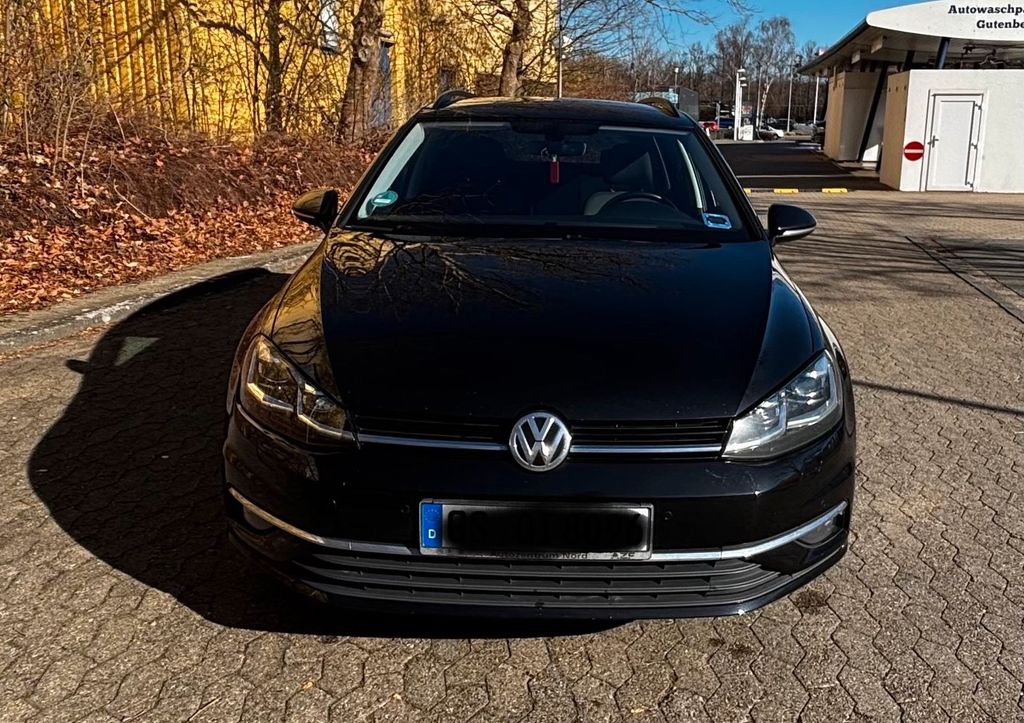 Image of Volkswagen Golf