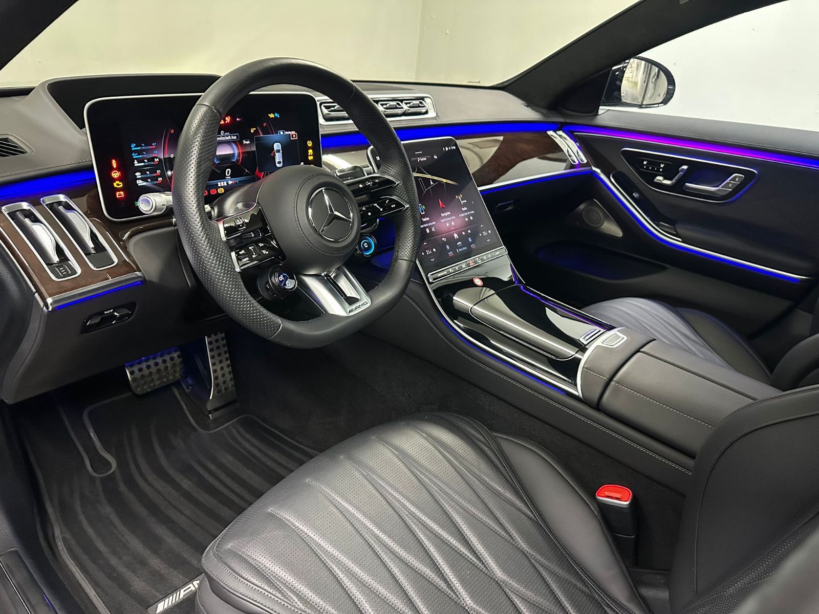 Fahrzeugabbildung Mercedes-Benz S 63 E Performance L *PANORAMA*FONDENTERTAINMENT