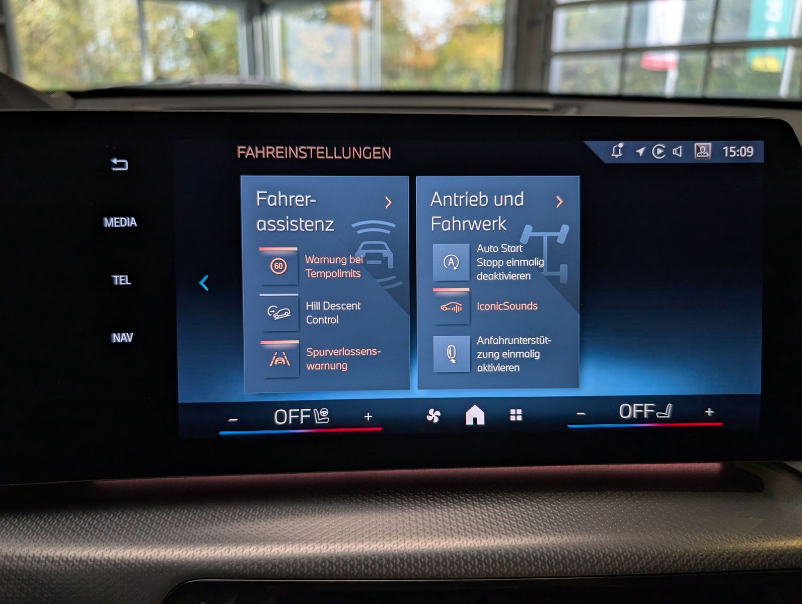 Fahrzeugabbildung BMW X1 23 i xDrive M-Sport H/K Pano Innov AHK Ad-LED