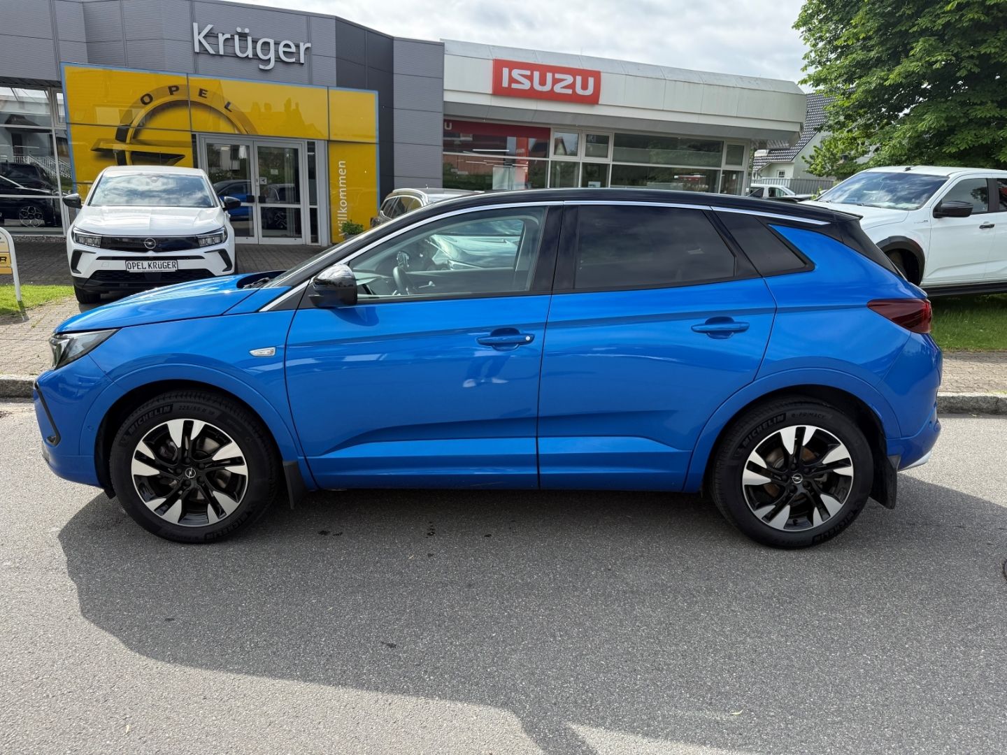 Fahrzeugabbildung Opel Grandland 1.2 Elegance SHZ+LHZ+Kamera+AHK