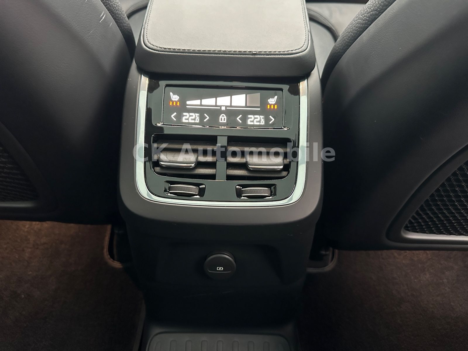 Fahrzeugabbildung Volvo XC90 Plus Bright Recharge AWD/BLIS/Pano/360°/AHK
