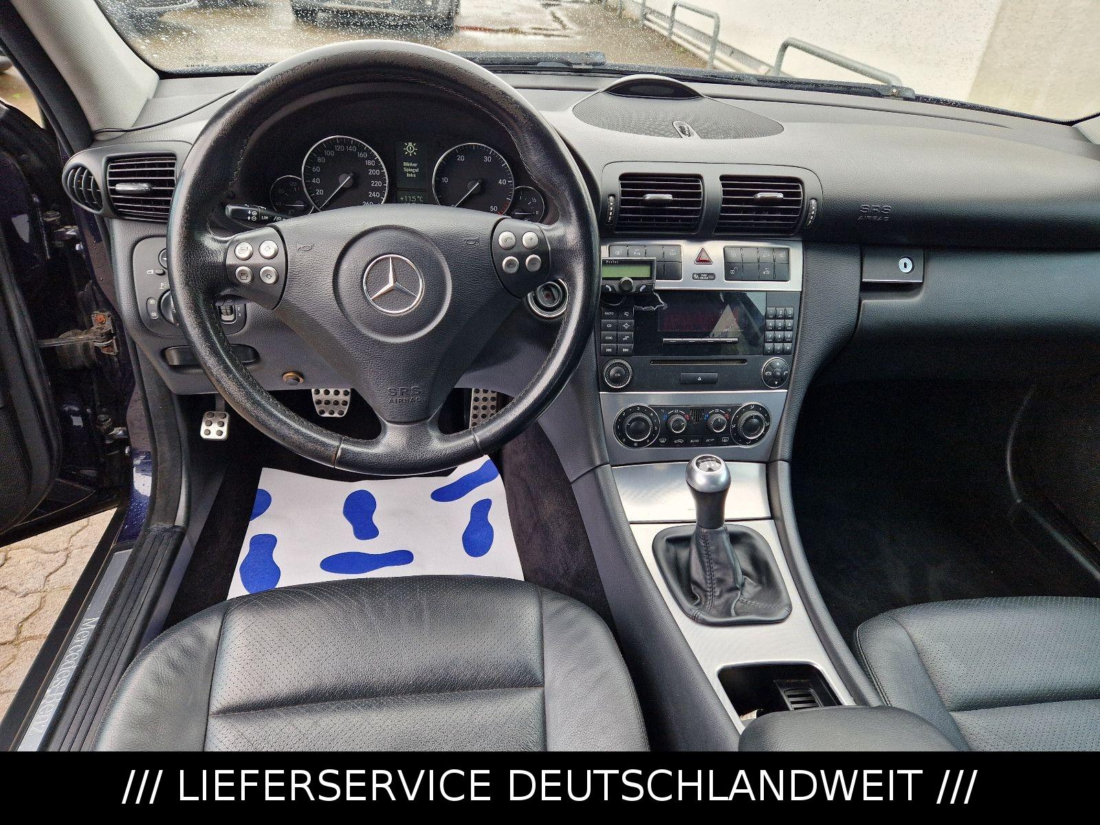 Mercedes-Benz C200 2004 — interior