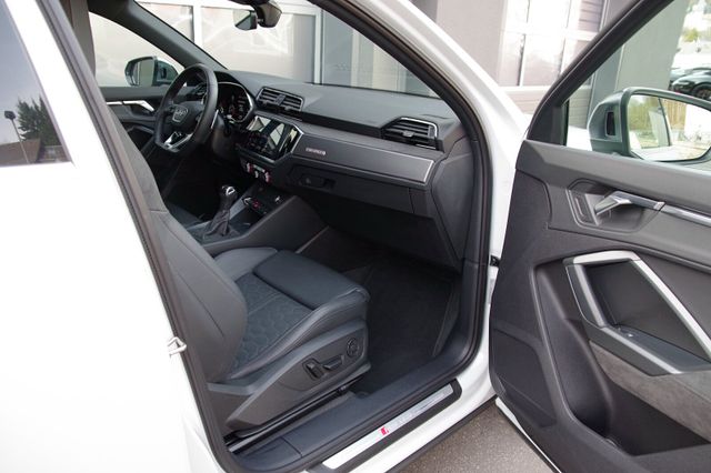 Audi RS Q3 Sportback quattro*RS-Sportsitze,AHK,Pano*