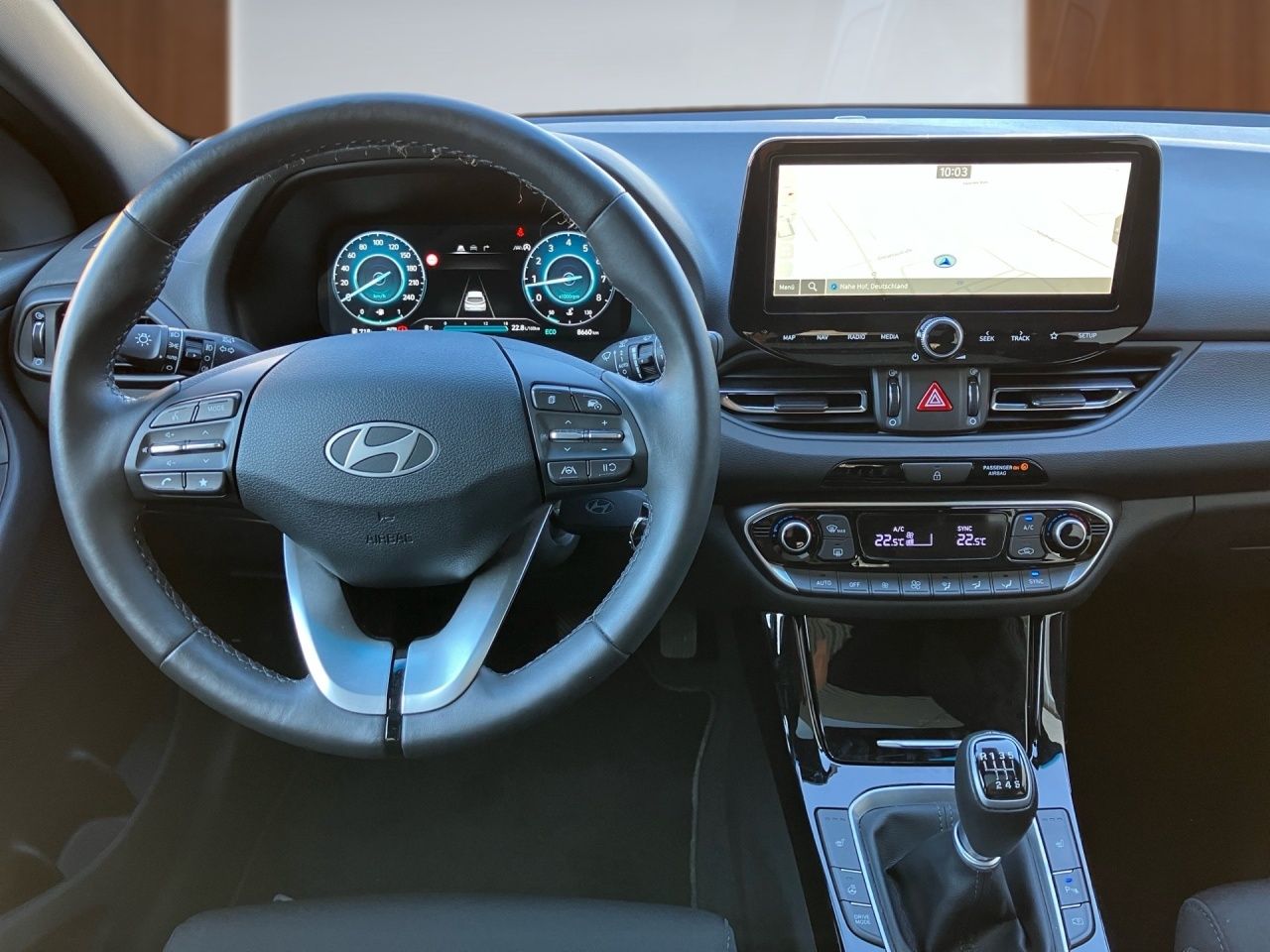 Fahrzeugabbildung Hyundai i30 ADVANTAGE PANO*CARPLAY*NAVI*SHZ